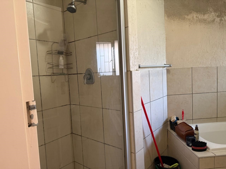 2 Bedroom Property for Sale in Rustenburg Central North West